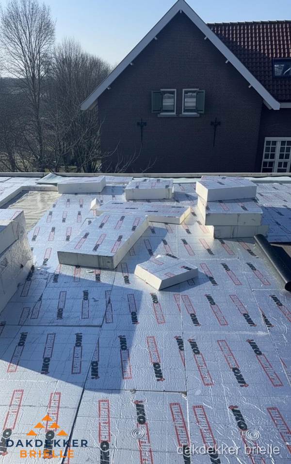 IKO PIR isolatieplaten op plat dak in Brielle