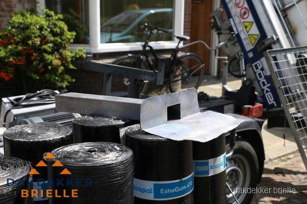 Dakbedekkingsmateriaal en dakgoot onderdelen in Brielle Dakbedekkingsmateriaal en dakgoot onderdelen in Brielle