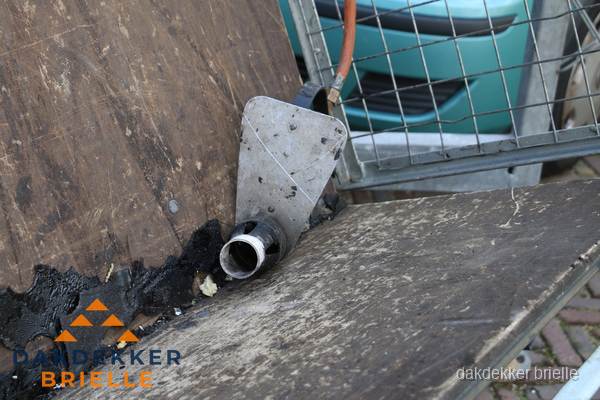 Dakdekkers gasbrander voor bitumen werkzaamheden in Brielle Dakdekkers gasbrander voor bitumen werkzaamheden in Brielle